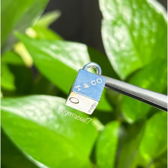 AUTH RARE vintage Tiffany & Co. 1837 cube charm/pendant✨ - Picture 4 of 16